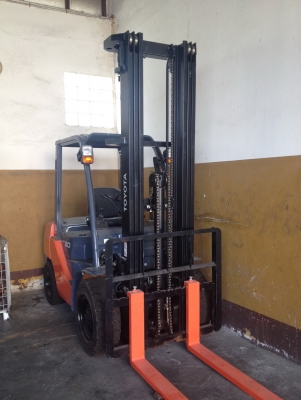 รถฟอร์คลิฟท์ 8FD30 สภาพดีของใหม่