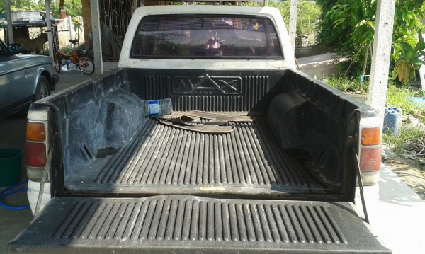 TFR Cab หน้าตาเดิม ห้องเครื่องเดิม สีซีดตามอายุ แต่เครื่องดี พร้อมใช้