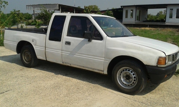 TFR Cab หน้าตาเดิม ห้องเครื่องเดิม สีซีดตามอายุ แต่เครื่องดี พร้อมใช้