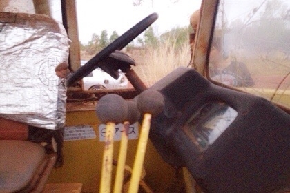 JCB 3C-2 รถตักหน้าขุดหลัง รถสภาพดีเดิมๆพร้อมทำงานได้เลยครับ เครื่องยนต์แรงดีปั๊มเดิมๆทำงานได้เร็วคล่องตัวสุดๆครับ ขับง่ายควบคุมง่าย ตักได้ 1 คิวเต็ม บูมไม่มีปะมีดาม ระบบไฮดรอลิกส์แห้งดีไม่แตกเยิ้ม ช่วงล่างแน่นยางสภาพดีประมาณ 60\% เอกสารสัญญาซื้อขาย ราคาต่อ JCB 3C-2 รถตักหน้าขุดหลัง รถสภาพดีเดิมๆพร้อมทำงานได้เลยครับ เครื่องยนต์แรงดีปั๊มเดิมๆทำงานได้เร็วคล่องตัวสุดๆครับ ขับง่ายควบคุมง่าย ตักได้ 1 คิวเต็ม บูมไม่มีปะมีดาม ระบบไฮดรอลิกส์แห้งดีไม่แตกเยิ้ม ช่วงล่างแน่นยางสภาพดีประมาณ 60\% เอกสารสัญญาซื้อขาย ราคาต่อ