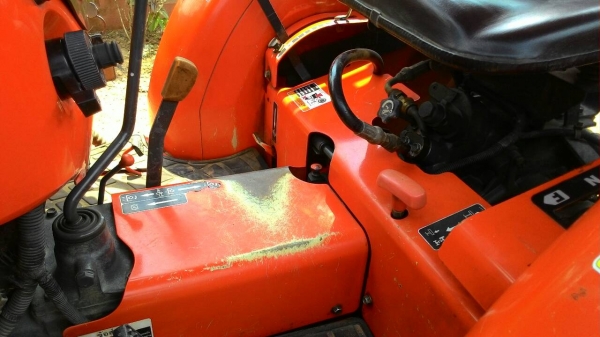 ขายรถไถ KUBOTA  L3008  พร้อมชุดตักบูมยาวยกได้สูง รถใช้งาน383ชม.  ราคา 295,000 อ.แกลง จ.ระยอง สอบถาม 0818618678