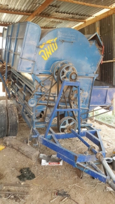 ขายเครื่องนวดข้าวเกษตรพัฒนาใช้ต่อพ่วงรถไถ