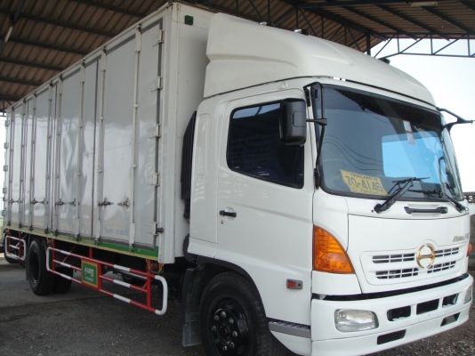 HINO FG เครื่องยนต์ 212 แรง ตู้ 10 บาน  ยาว 7.20 เมตร รถสวย พร้อมใช้งาน