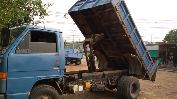 ขายหกล้อดั้มพ์ ISUZU-NPR59LU-115HP แอร์ เพาเวอร์ เอฟหลัง สภาพพร้อมใช้