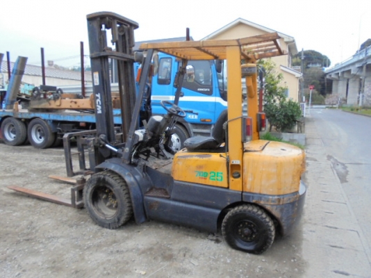 ขายฟอร์คลิฟต์ TCMFHD25Z5 ,ดีเซล 4JG2 ISUZU , ล้อหน้าคู่, เสายกสูง 4 เมตร, ฮิ้งฟอร์ค งาปรับเท,หงายได้ กระบอกคู่ ,  ( SPECS JAPAN ) สภาพพร้อมใช้งาน ++ เดิมแท้จากญี่ปุ่น