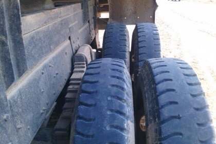 MITSUBISHI FUSO FN527 TURBO 220 HP 6D16 TF 3109 สิบล้อดั๊มพ์ 2 เพลา กระบะดั๊มพ์เหล็ก 12 ตันของ KAC โคราชสภาพดีพื้นไม่บุบไม่ผุพร้อมบรรทุกได้เลยครับ เครื่องยนต์เดิมๆแรงดีไม่เยิ้ม ภายในเก๋งคอนโซลสวยครบ แอร์เย็น พวงมาลัยเพาเวอร์ ระบบเบรคทริ๊ปฟี้ครบครัน ช่วงล่