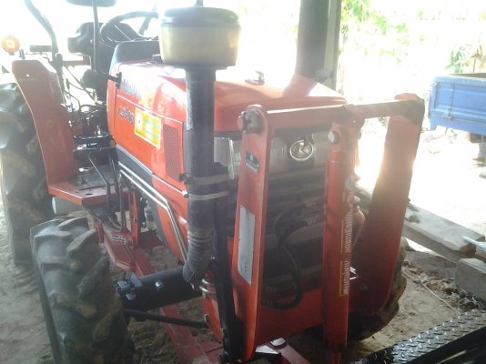 ขายตามสภาพรถไถคูโบต้า34แรงเครื่องดีสวยมีโรต้ารีด้วยใช้งานได้เลยมีพานหลังมีดันหน้า