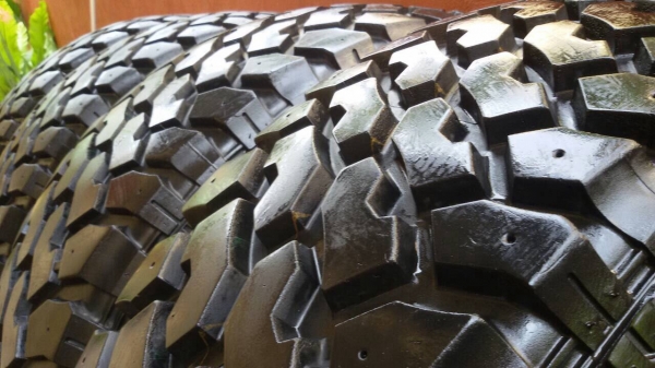 ขายยาง mud 31 สภาพ 90\%