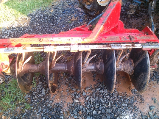 ขายรถไถ2เพลาถูก22แรงถูกใช้ดี เครืองดีเลยครับ ห่างขึ้นลงไม่มีช้าเกียร์ไม่มีหอนเลยครับ