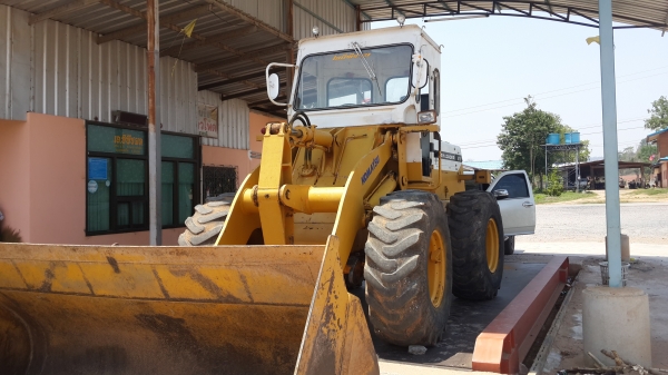 ขายรถตัก 515-1 คับสภาพสวยคับ ขายรถตัก 515-1 คับสภาพสวยคับ