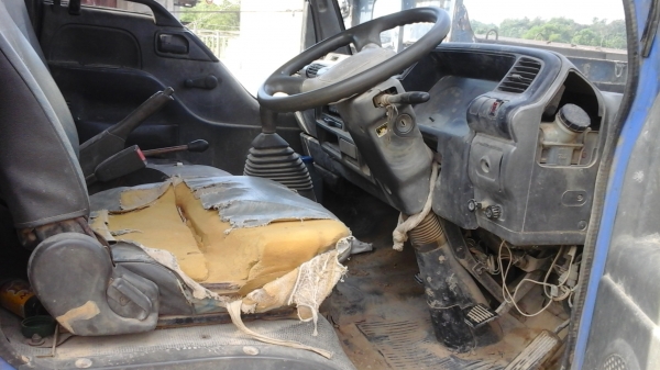 ขายด่วนรถ6ล้อNKRเครือง130แรงม้ารถห้าวแท้ปี44ขายหัวครั้ชซี