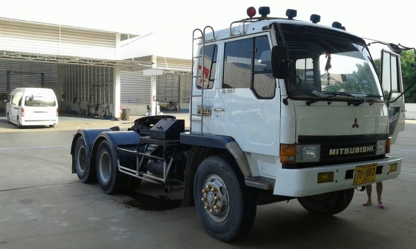 10ล้อ หัวลาก 190 แรง ปี2548 0862405885 10ล้อ หัวลาก 190 แรง ปี2548 0862405885