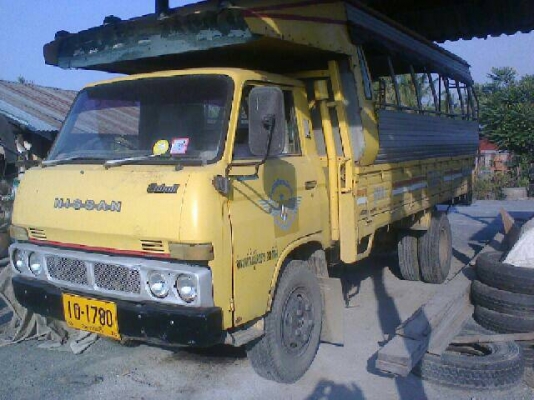 ขายด่วนรถ6ล้อNISSANวางเครือง100อีชูชูช่วงล่างอีชูชูรถสวยเดิม