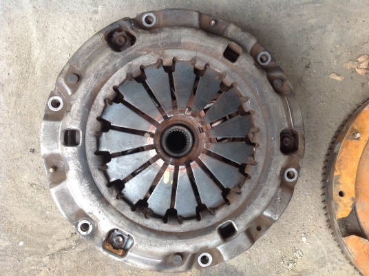 ขายเกียร์ธรรมดา D-Max 2,500commonrail รถวิ่งแค่70,000โล