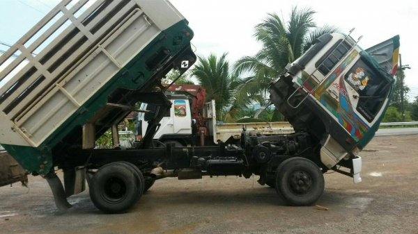6ล้อดั้ม HINO เครื่องHO7D-195แรงม้ายางเรเดียล รถประกอบ สวยมาก