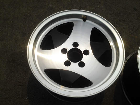 แม็ก 15 5รู114 กว้าง 8 นิ้ว