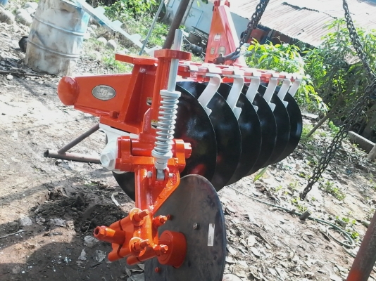 ขายผานพวน6x26เหมือนใหม่ตราช้างใบเต็มใหม่ทั้งชุดสำหรับรถ47-50-55-60-70แรง