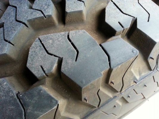 ขายล้อ พร้อมยาง  265 x 70 x 16 AT