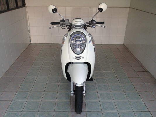 Scoopy-i ลายClassic โฉมปัจจุบัน วิ่ง5000 ปลายปี56 (ของแถม 4 รายการ)