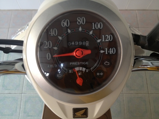 Scoopy-i ลายClassic โฉมปัจจุบัน วิ่ง5000 ปลายปี56 (ของแถม 4 รายการ)