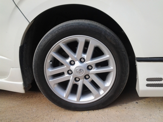 แม็ก toyota ขอบ17 พร้อมยาง