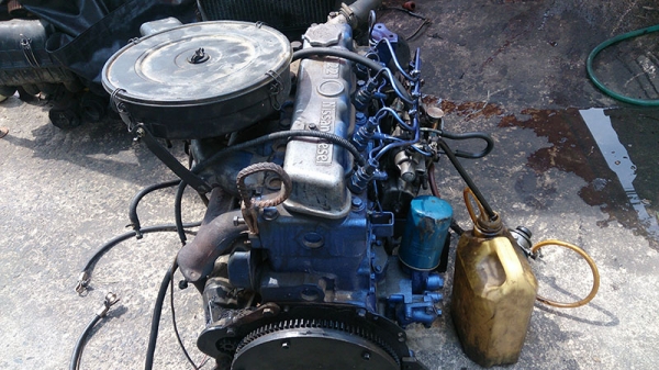 ขายเครื่องยนต์ดีเซลนิสสัน SD22 6850 บาท