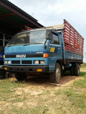 หกล้อ อีซูชุ 115แรง เกียร์สั้น สภาพดีเดิมสวยพร้อมใช้งาน ทะเบียนพร้อมโอน