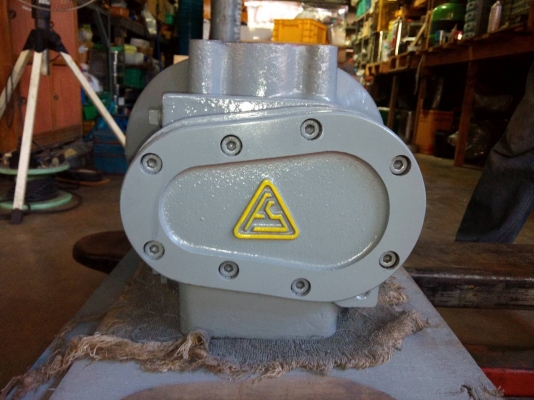 ขาย สกรู   ใช้สำหรับปั๊มลม FU SHENG 30 HP