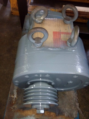 ขาย สกรู   ใช้สำหรับปั๊มลม FU SHENG 30 HP