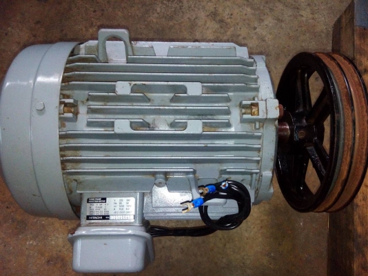 ขายมอเตอร์ 5 HP 4 P   380 V  3 PHASE ราคาคุยกันได้