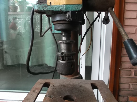 สว่านแท่นใช้งานได้ปกติ (หัวจับดอกสว่านเสีย) 1000