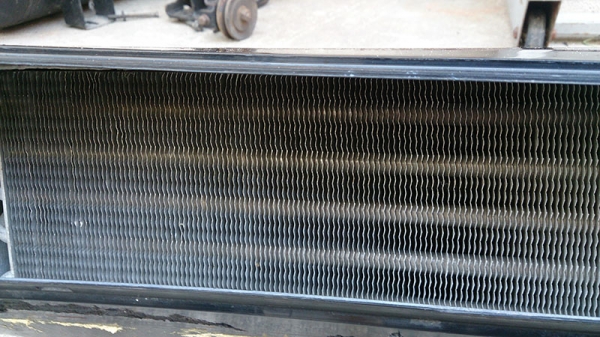 ขายตู้แอร์แขวนขนาดใหญ่ของฟอมูล่า