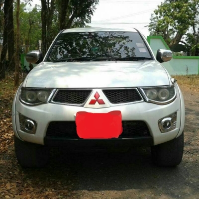 Mitsubishi Triton Plus 4ประตู  ปี12