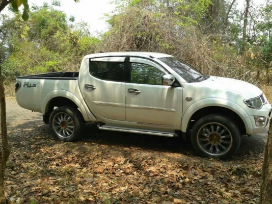Mitsubishi Triton Plus 4ประตู ปี12 Mitsubishi Triton Plus 4ประตู ปี12