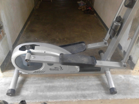 เครื่องออกกำลังกาย  เพื่อสุขภาพที่เเข็งแรง ลดหน้าท้องได้ tel.081-427-3941