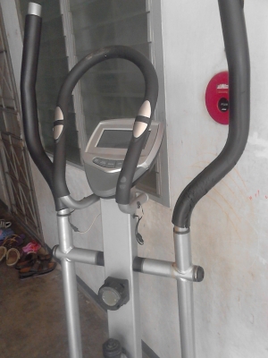 เครื่องออกกำลังกาย  เพื่อสุขภาพที่เเข็งแรง ลดหน้าท้องได้ tel.081-427-3941