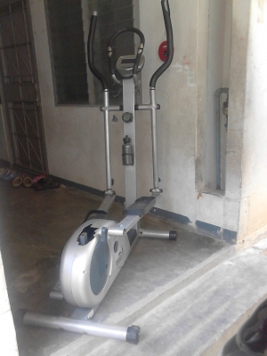 เครื่องออกกำลังกาย  เพื่อสุขภาพที่เเข็งแรง ลดหน้าท้องได้ tel.081-427-3941