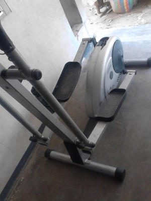 เครื่องออกกำลังกาย  เพื่อสุขภาพที่เเข็งแรง ลดหน้าท้องได้ tel.081-427-3941