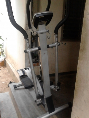 เครื่องออกกำลังกาย  เพื่อสุขภาพที่เเข็งแรง ลดหน้าท้องได้ tel.081-427-3941