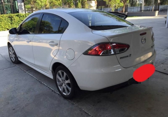 Mazda2 4ประตู  ปี13  ออโต้  ตัวรองTOP