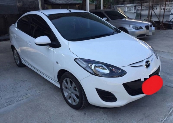 Mazda2 4ประตู  ปี13  ออโต้  ตัวรองTOP