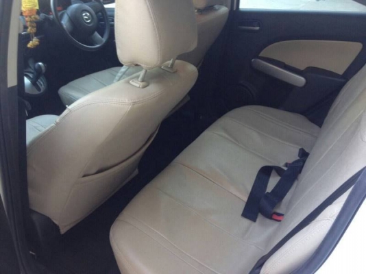 Mazda2 4ประตู  ปี13  ออโต้  ตัวรองTOP
