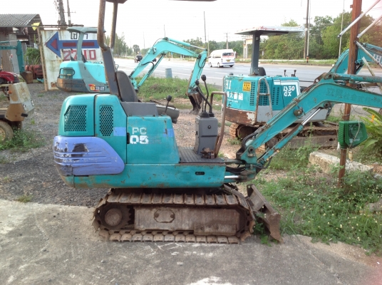 ขายรถแบคโฮ ยี่ห้อ KOMATSU รุ่น PC05-7 ขายรถแบคโฮ ยี่ห้อ KOMATSU รุ่น PC05-7