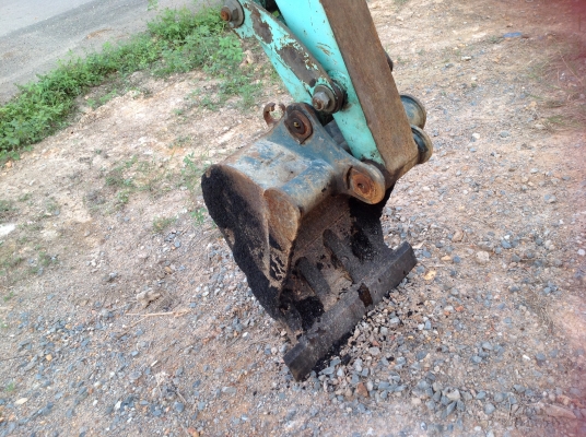 ขายรถแบคโฮ ยี่ห้อ YANMAR รุ่น B32 ขายรถแบคโฮ ยี่ห้อ YANMAR รุ่น B32