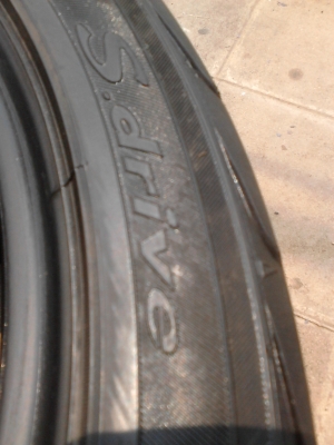 205/45R17  ต่างยี่ห้อ มี 3 เส้น tel.081-427-3941
