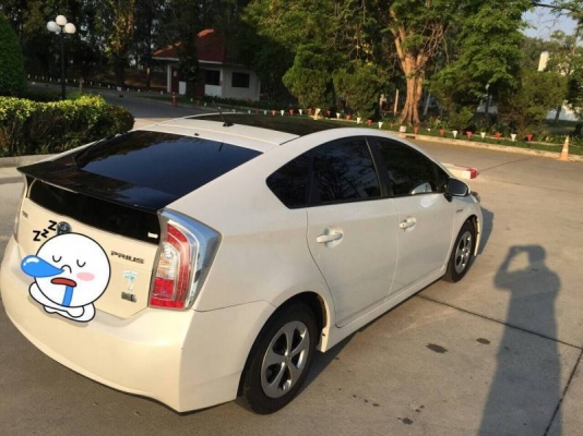 Toyota Prius ปี13   ตัวTOPสุด    ซันรูฟ  จอเน  กล้องหลัง