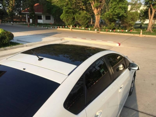 Toyota Prius ปี13   ตัวTOPสุด    ซันรูฟ  จอเน  กล้องหลัง