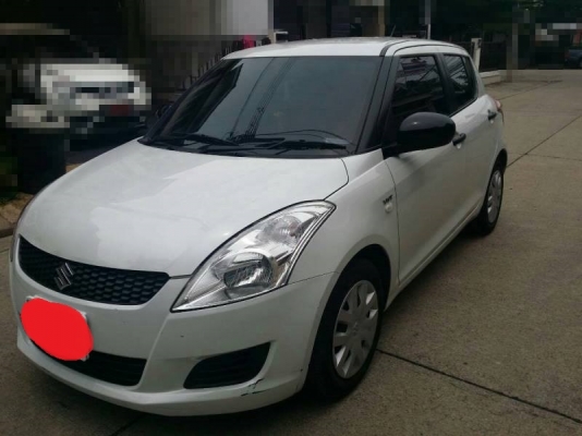 Suzuki Swift ปี13 ออโต้ Suzuki Swift ปี13 ออโต้