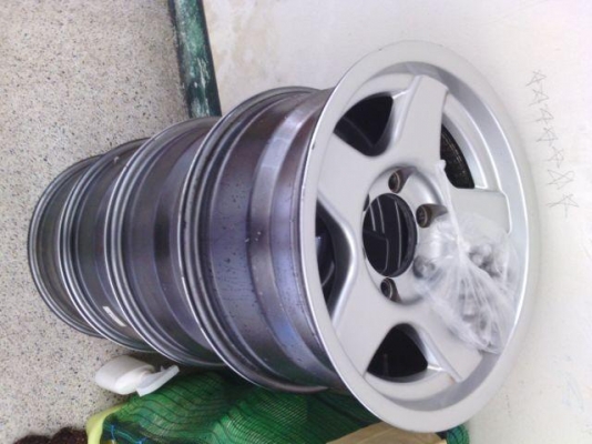 แม็กขอบ 16