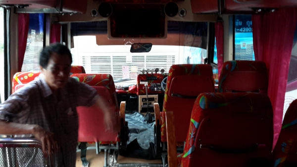 ขาย รถบัส 30 ที่นั่ง สภาพสวย สมบูรณ์ครบครัน